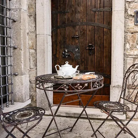 Gesualdo Suites Pensión